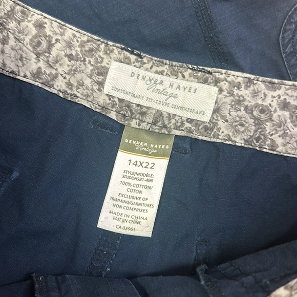 Denver Hayes Navy Cargo Capris 💙 - Picture 2 of 7